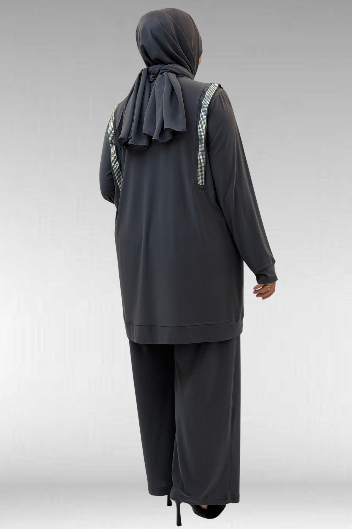 67022 Büyük Beden Omzu Taş Detaylı Sandy Pantolonlu Takım - Antrasit