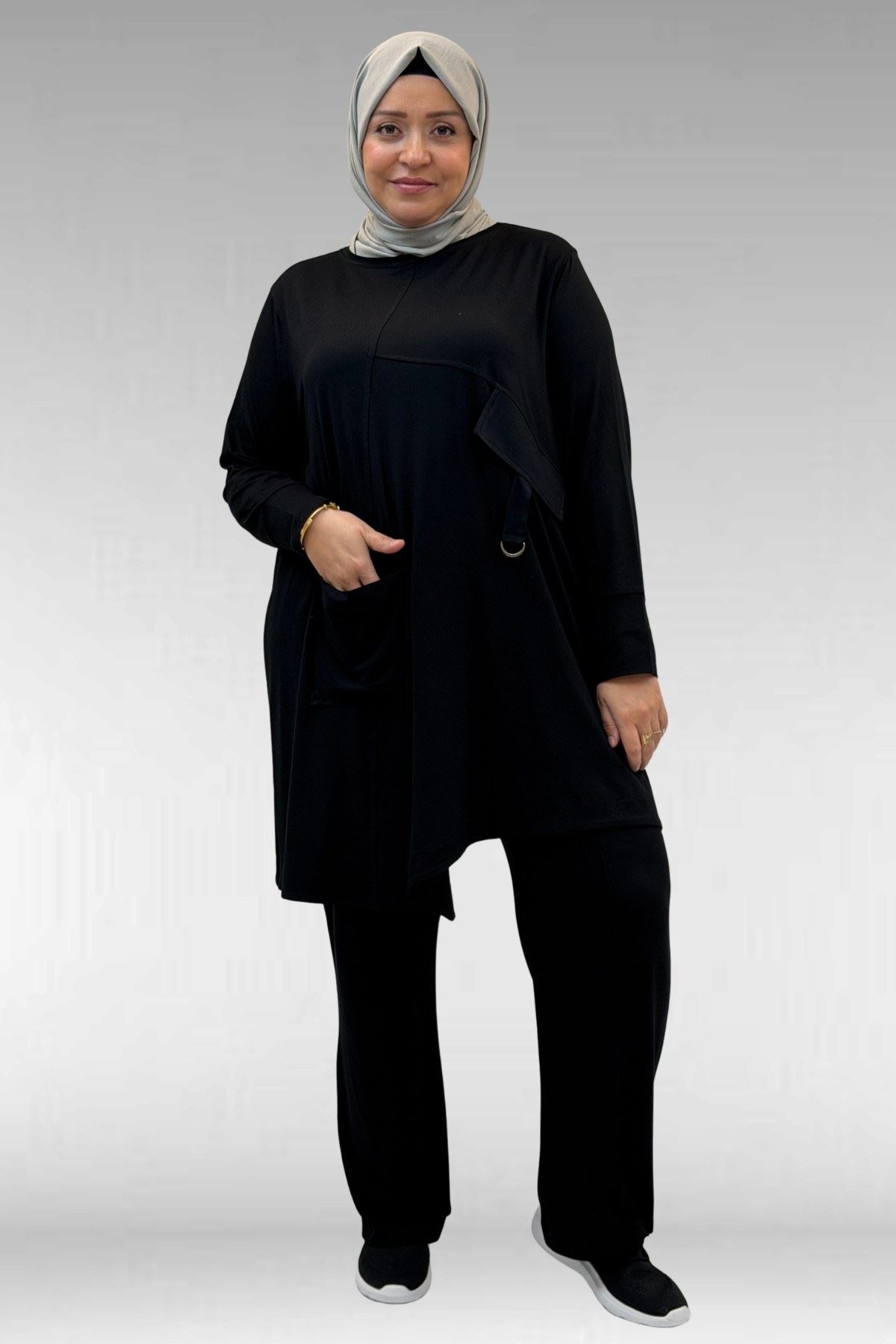 67040 Büyük Beden Cep Kapak Modelli D Halka Detaylı Penye Pantolonlu Takım - Siyah