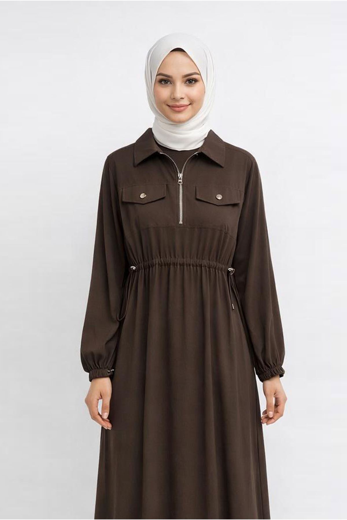 26Y7422 - KAHVE - BELİ BÜZGÜ DETAY ELBİSE