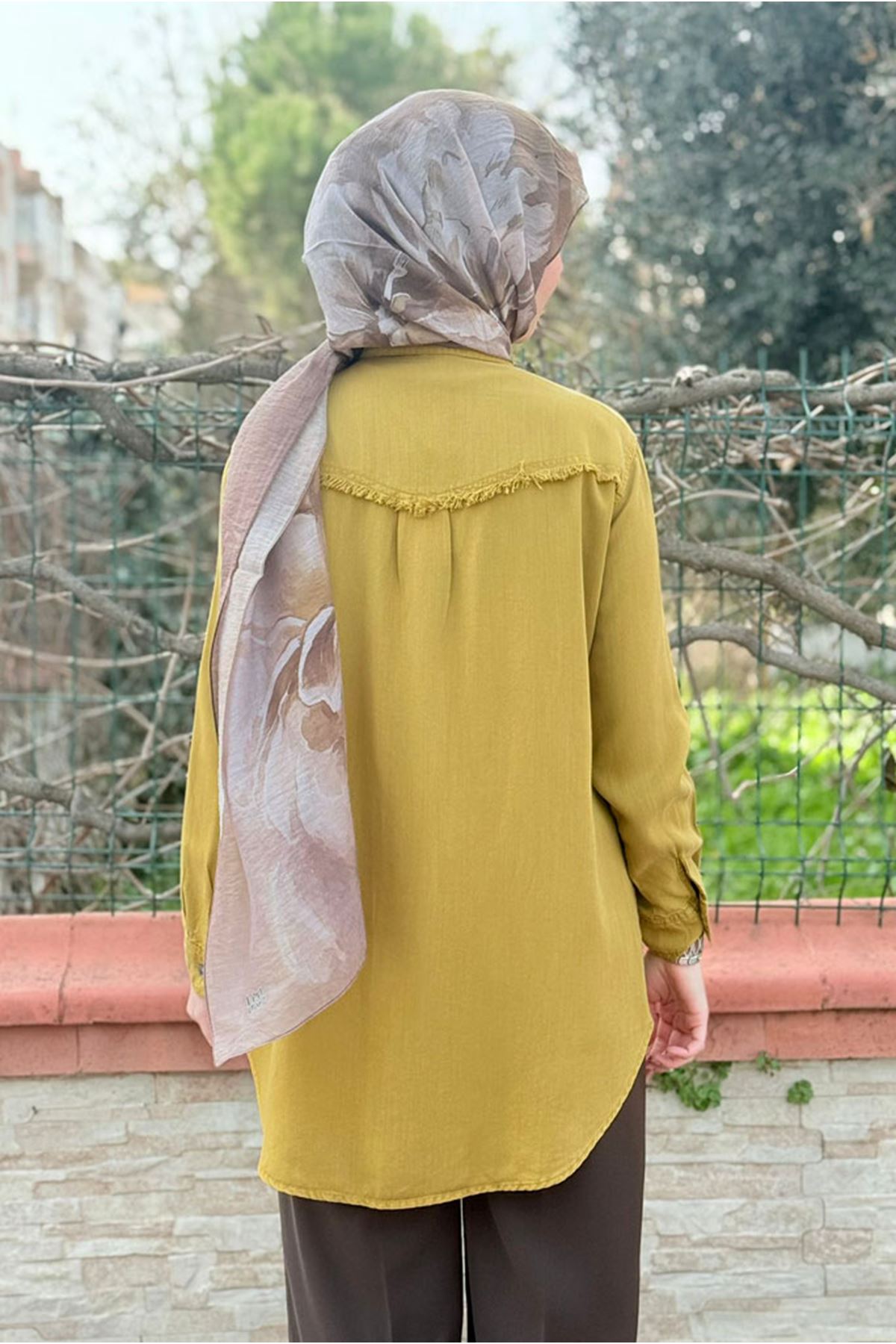 26Y7096 -  YAĞ YEŞİLİ - PÜSKÜL CEP DETAY TENCEL GÖMLEK