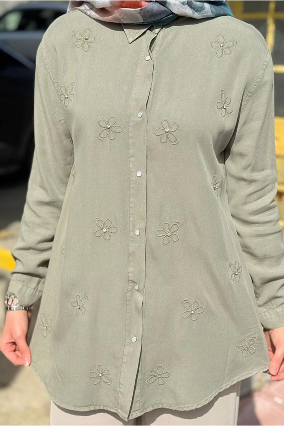 26Y7094 - YEŞİL - ÇİÇEK TAŞLI TENCEL GÖMLEK 