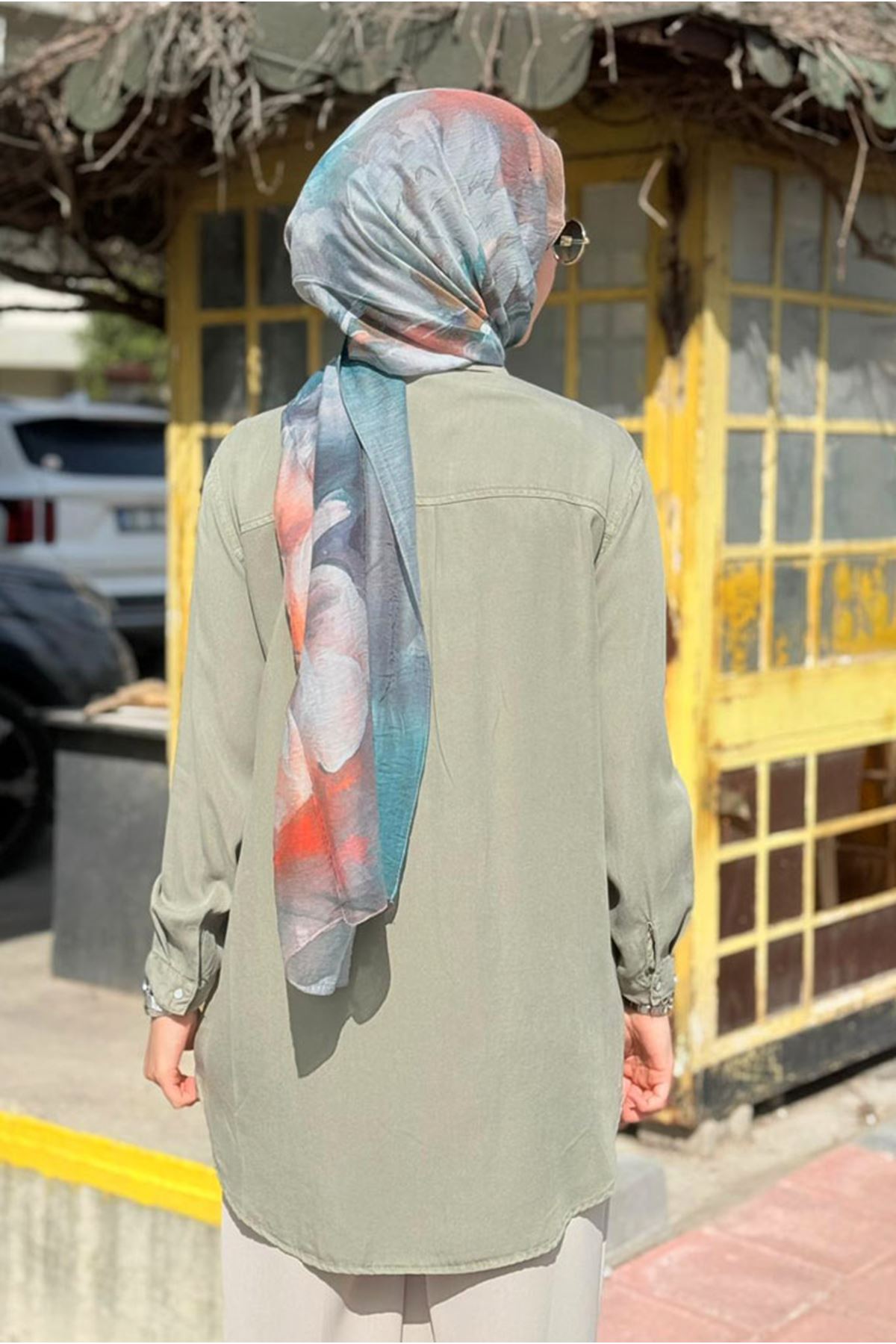 26Y7094 - YEŞİL - ÇİÇEK TAŞLI TENCEL GÖMLEK 