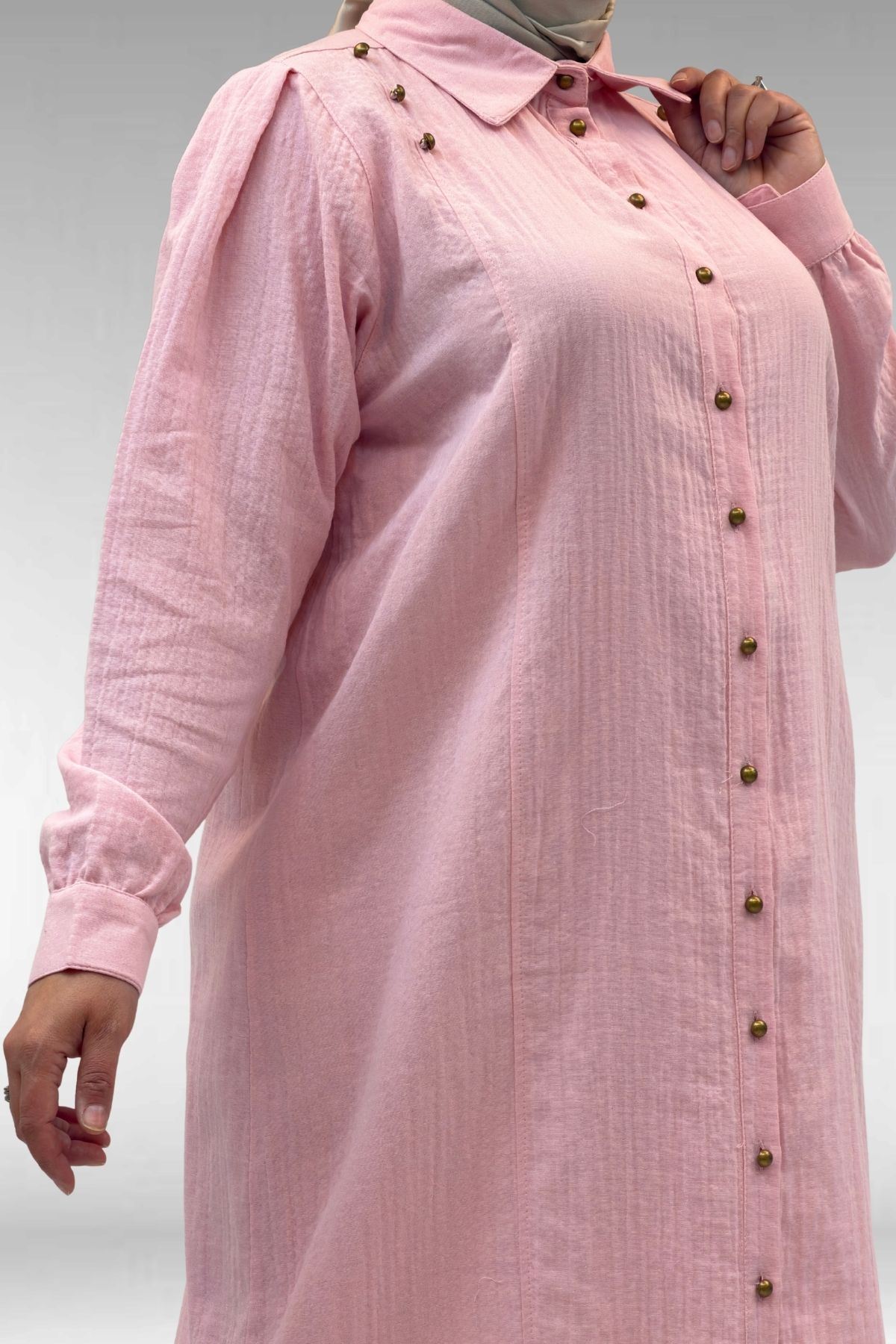 68021 Büyük Beden Düğme Detaylı Müslin Gömlek - Şeker Pembesi