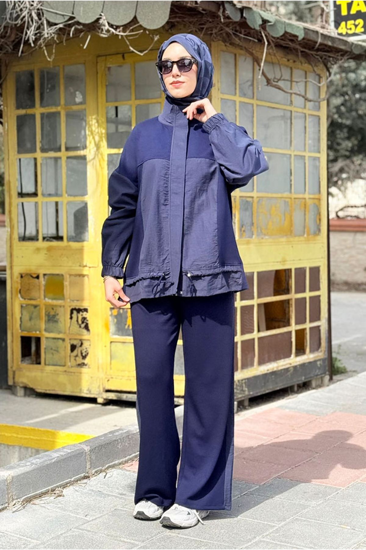 26Y6675 - LACİVERT - GARNİ DETAYLI BAĞCIKLI TAKIM 