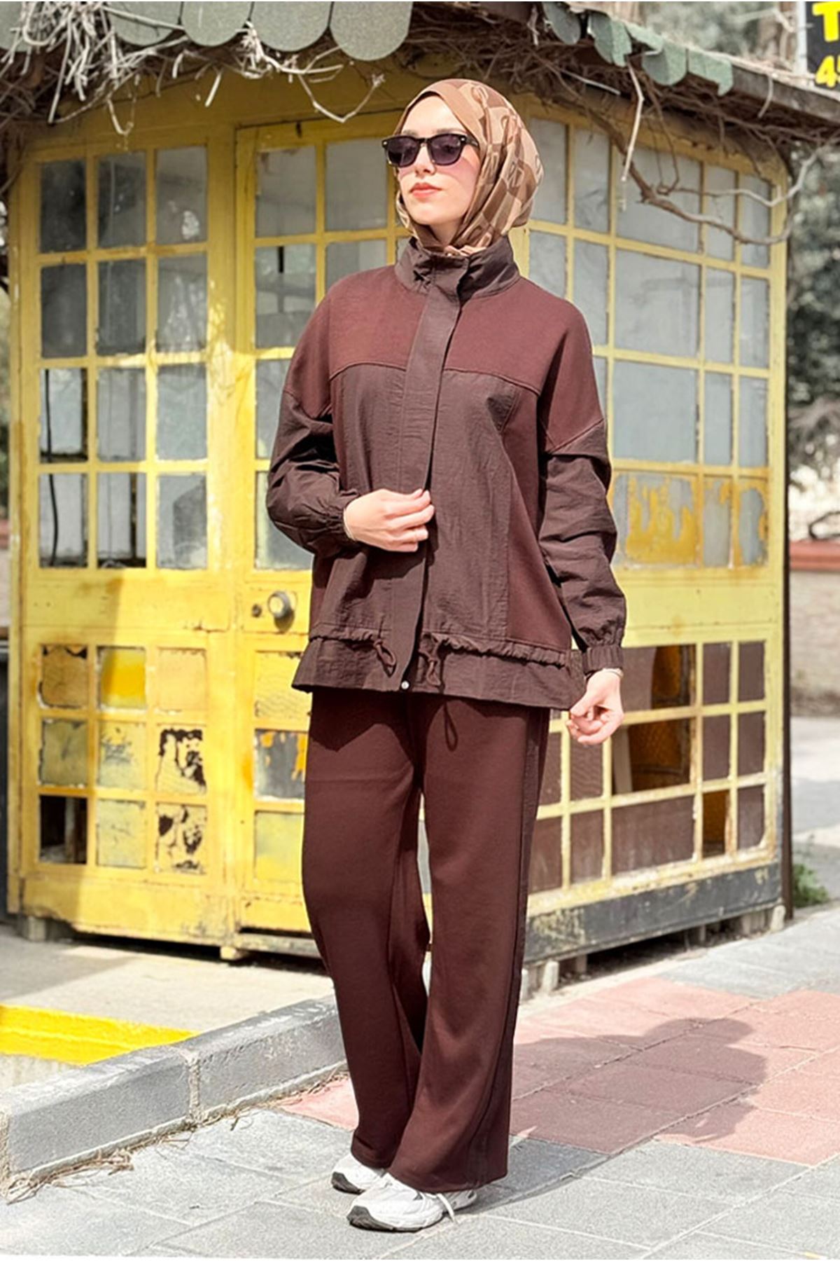 26Y6675 - KAHVE - GARNİ DETAYLI BAĞCIKLI TAKIM 