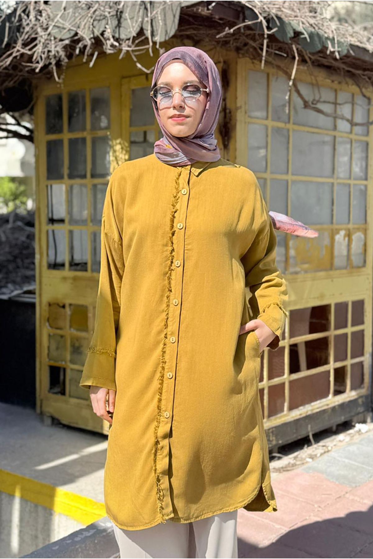 26Y7086 - YAĞ YEŞİLİ -  UZUN PÜSKÜL DETAY TENSEL GÖMLEK