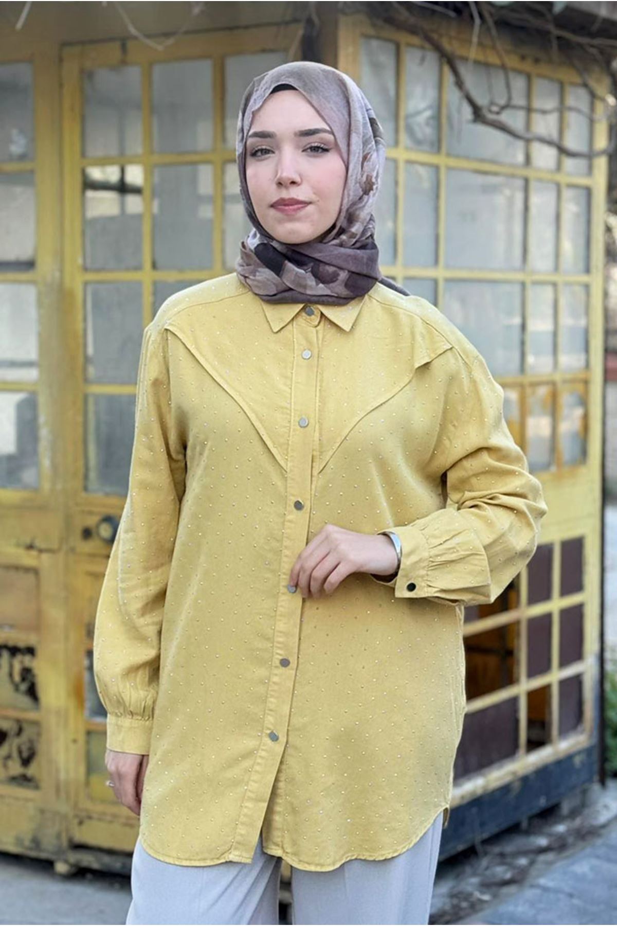 26Y6510 - SARI - TAŞLI TENCEL GÖMLEK 