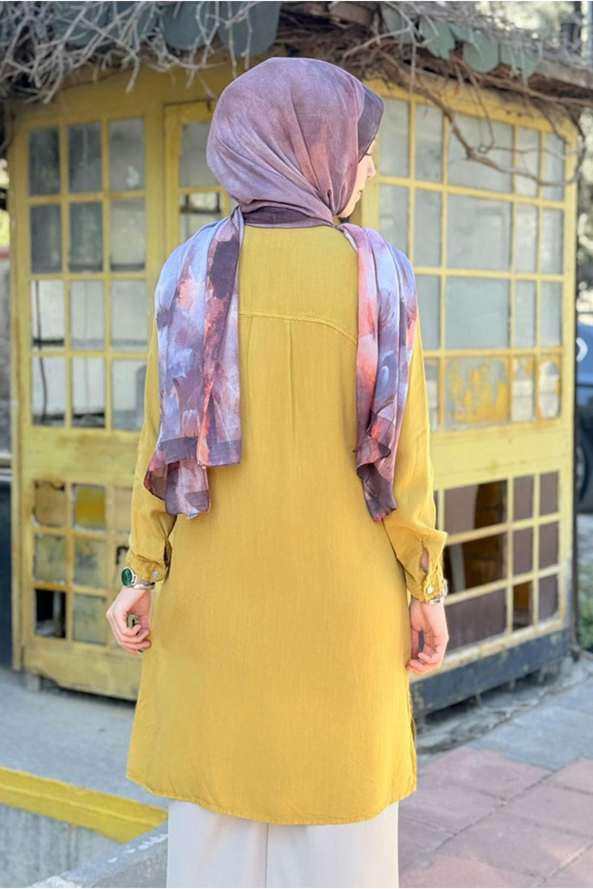 26Y6525 - HARDAL - TAŞLI PÜSKÜL DETAY UZUN TENCEL GÖMLEK