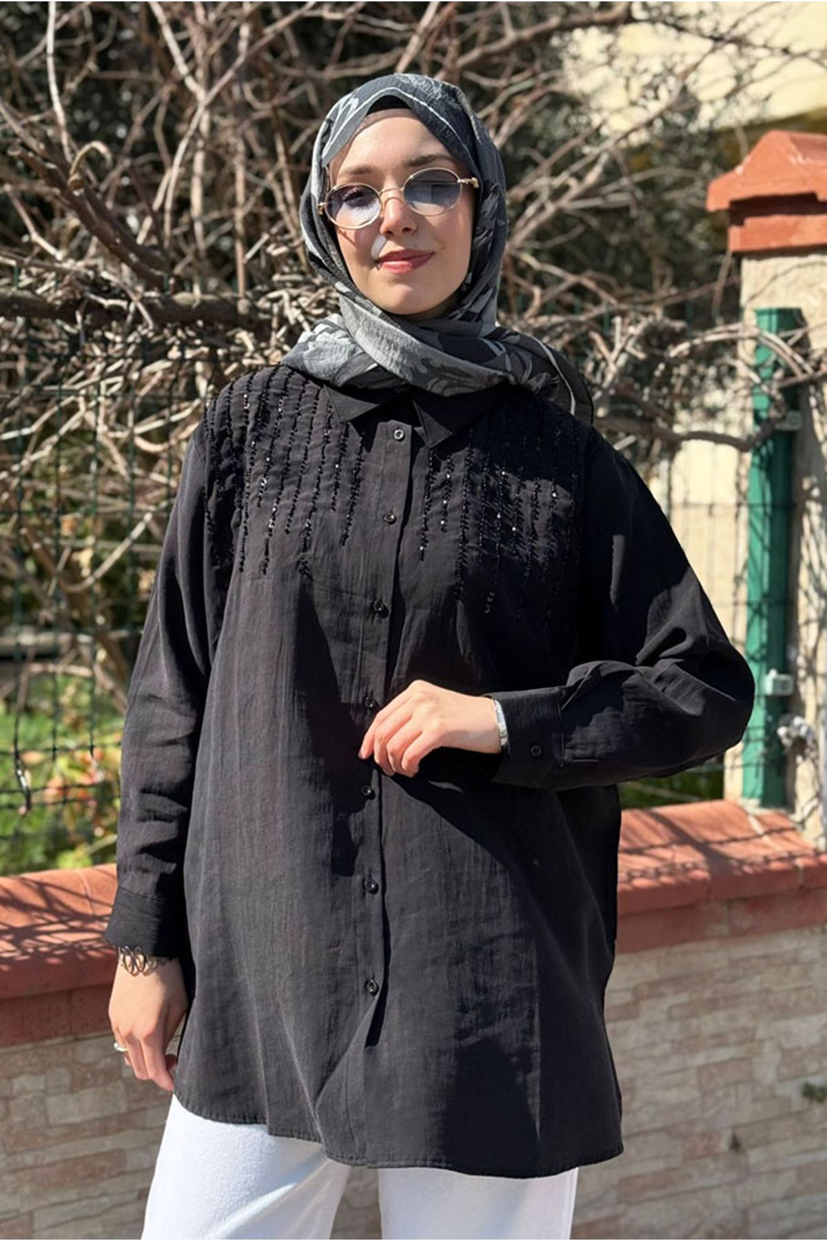 26Y6550 - SİYAH - SIRALI BONCUK İŞLEMELİ GÖMLEK