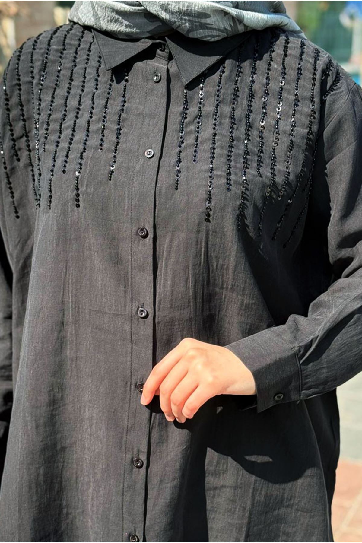 26Y6550 - SİYAH - SIRALI BONCUK İŞLEMELİ GÖMLEK