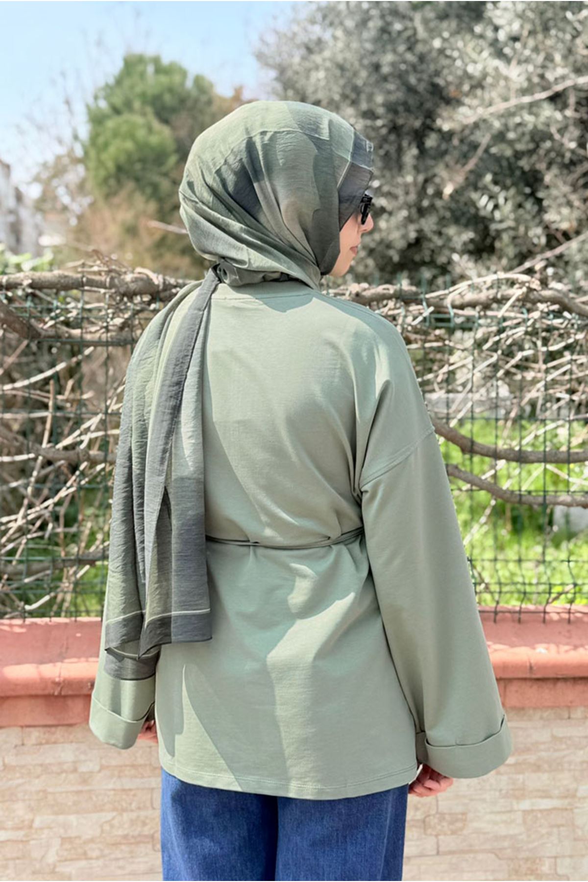 26Y6530 - MİNT - DİKİŞ DETAYLI YIRTMAÇLI SWEAT