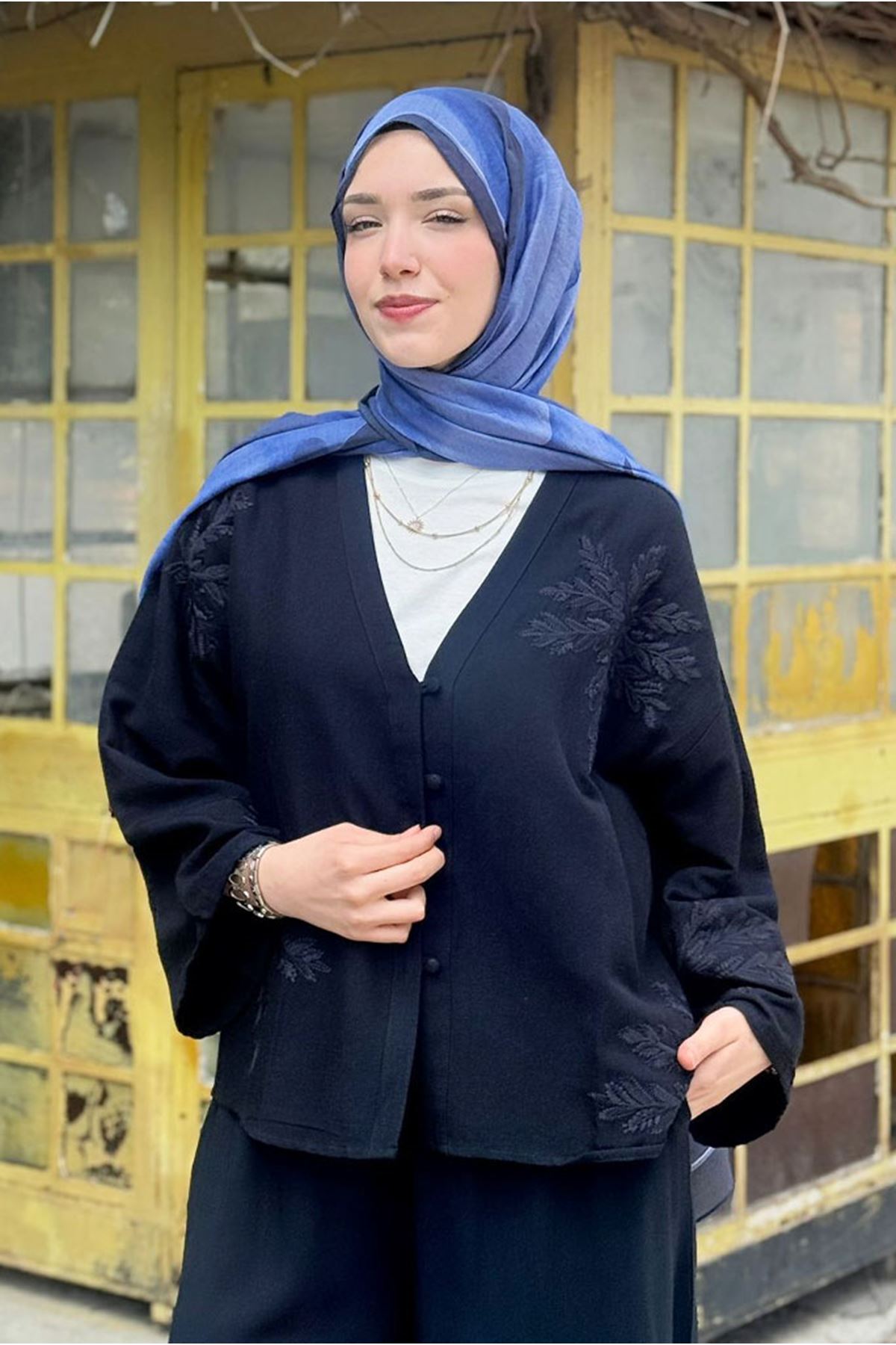 26Y7234 - LACİVERT - NAKIŞLI V YAKA CEKET