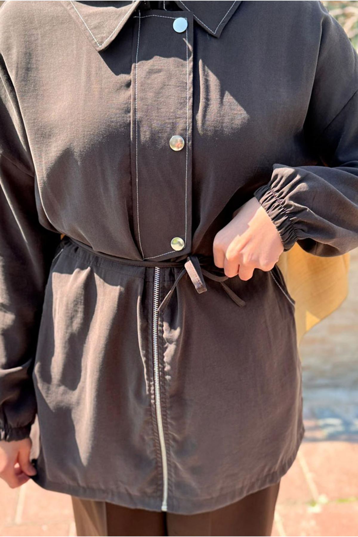 26Y7238 - KAHVE - ÇITÇITLI YAZ TRENCH