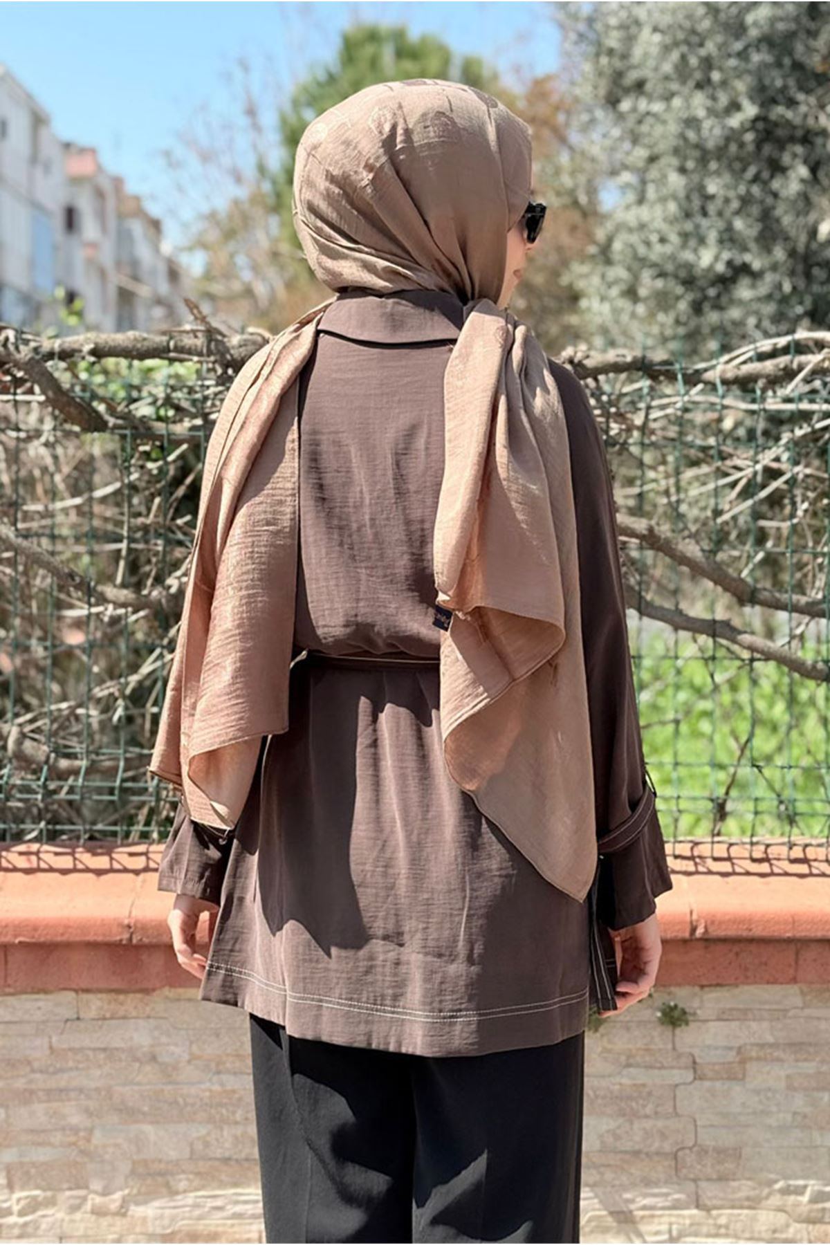 26Y7236 - KAHVE - YAZ FERMUARLI TRENCH