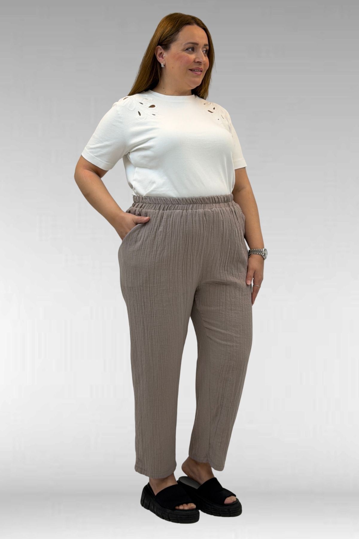 59022 Büyük Beden Paçası Yarım Lastikli Müslin Pantolon - Vizon