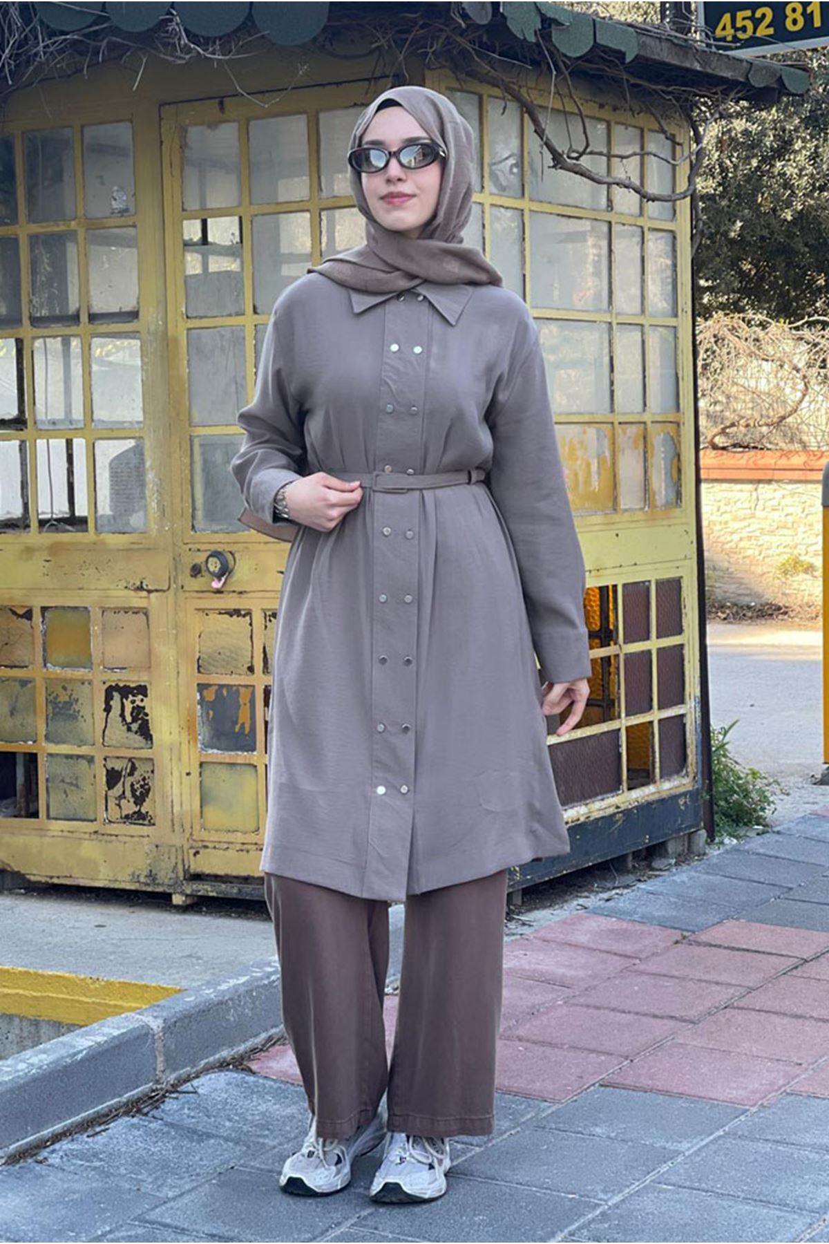 26Y6570 - VİZON - BELİ SEYYAR KEMERLİ KAP TUNİK