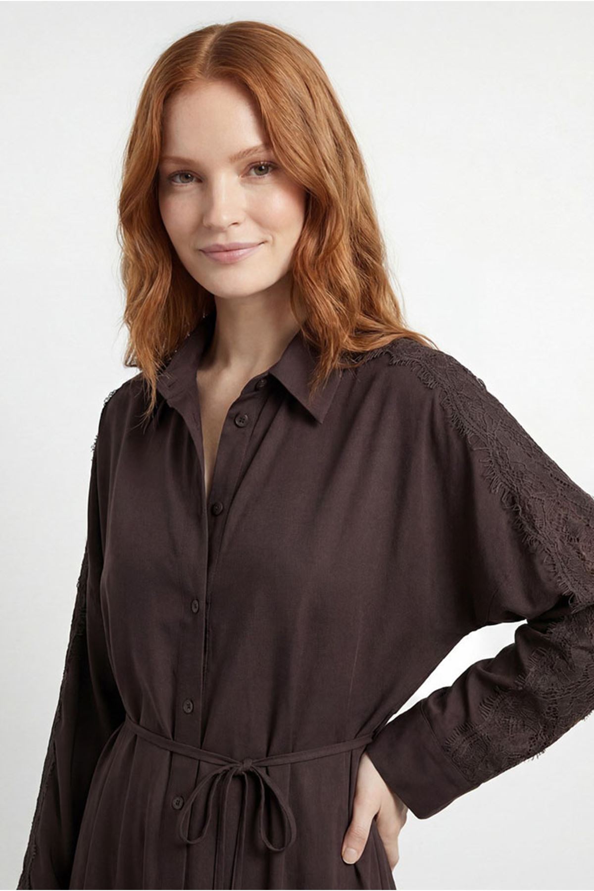 26Y7438 - KAHVE - DANTELLİ ELBİSE