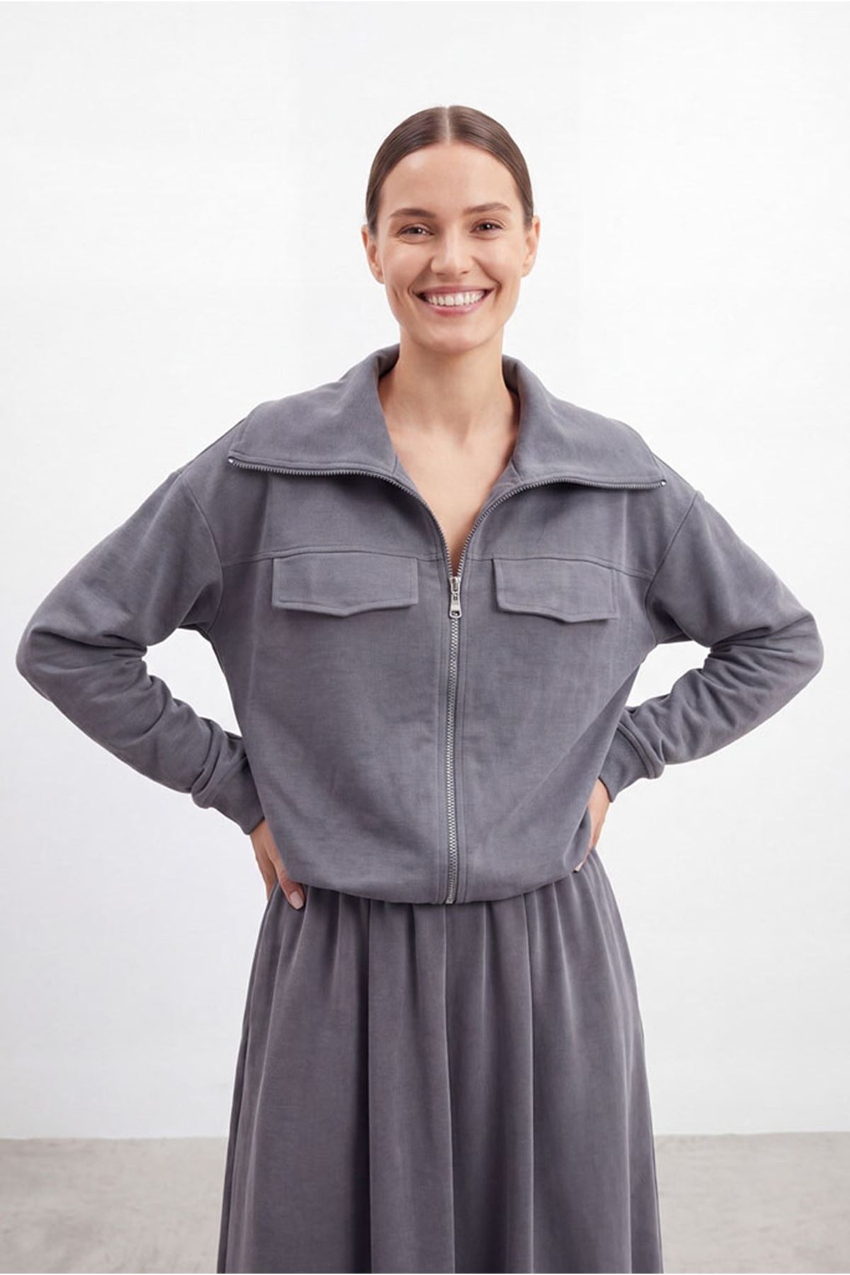 26Y6634 - ANTRASİT - FERMUARLI ETEKLİ TAKIM