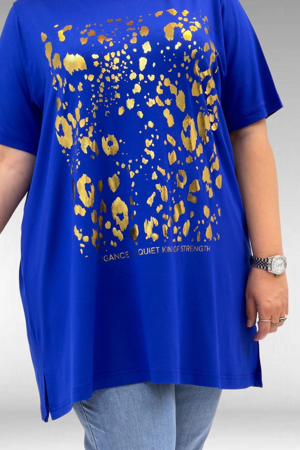 68502 Büyük Beden  Yakası Biyeli Önü Baskılı Penye Tişört - Saks