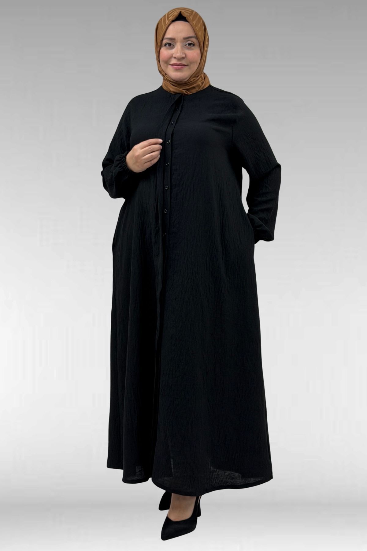 66005 Büyük Beden Patlı Pat Üzerinde Taş Detaylı Ferace - Siyah