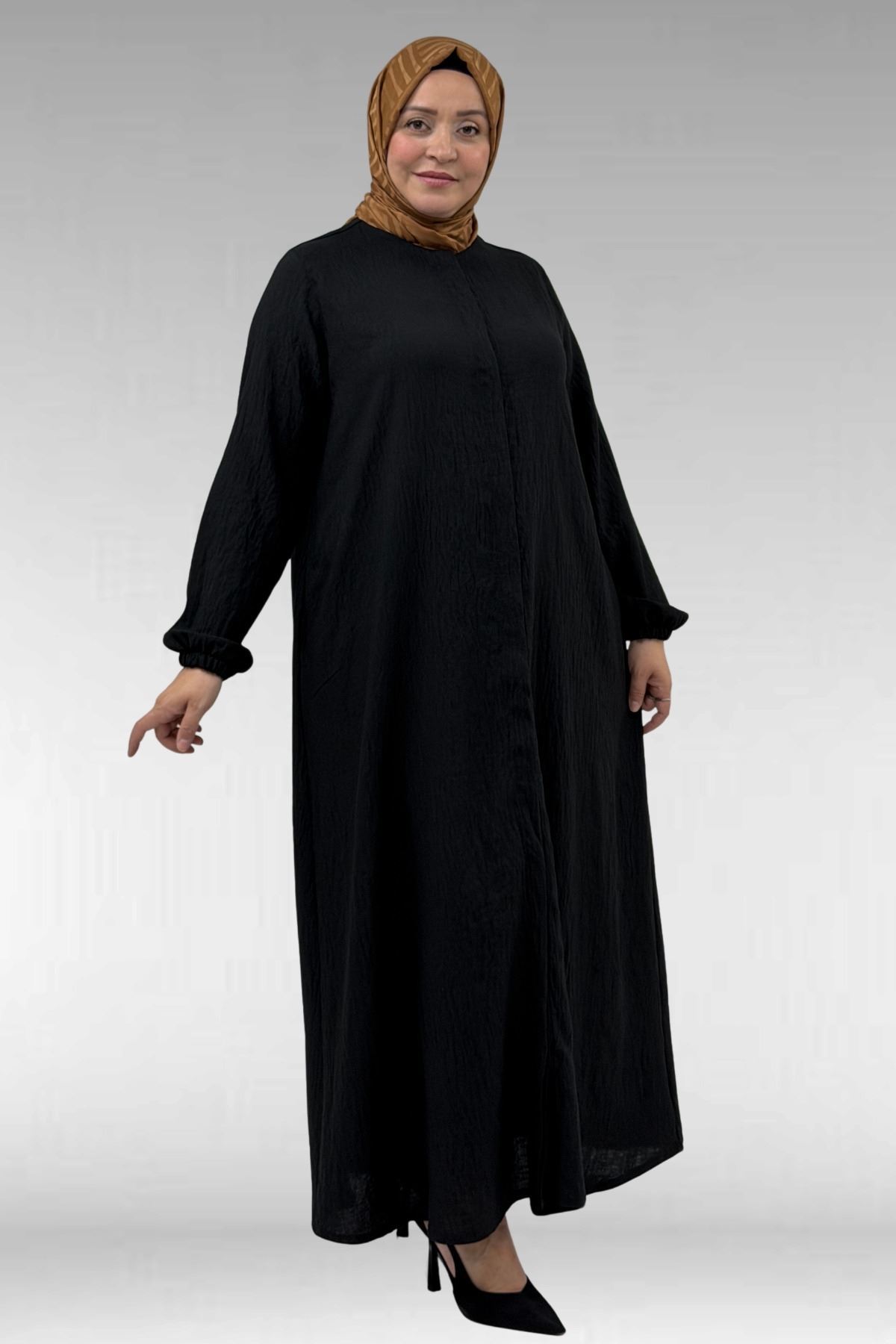 66005 Büyük Beden Patlı Pat Üzerinde Taş Detaylı Ferace - Siyah