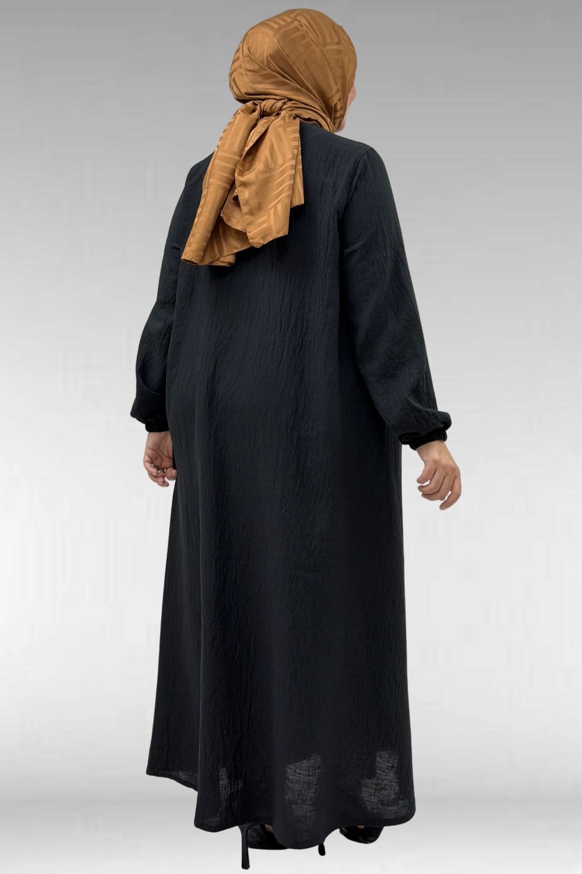 66005 Büyük Beden Patlı Pat Üzerinde Taş Detaylı Ferace - Siyah