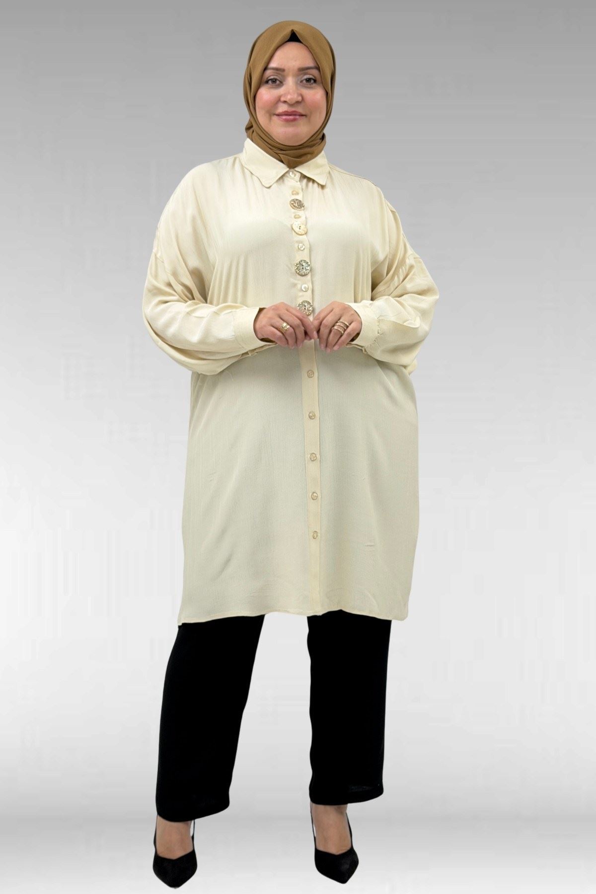 68035 Büyük Beden  Büyü Düğme Detaylı Maroken Gömlek - Bej