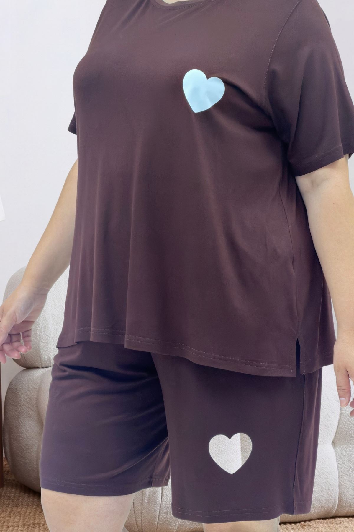 67807 Büyük Beden Baskılı Şort-Tişört Pijama Takımı - Kahve