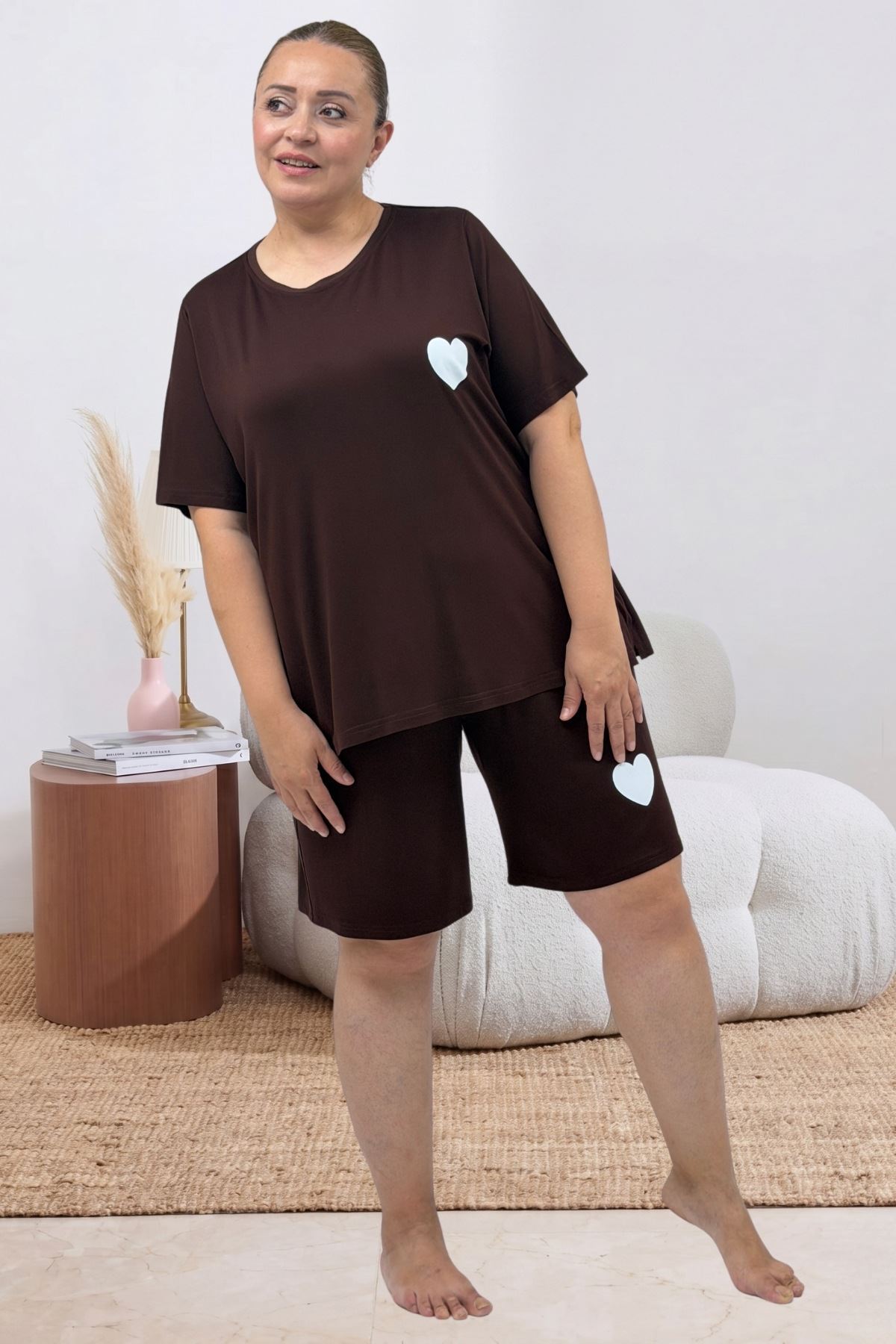 67807 Büyük Beden Baskılı Şort-Tişört Pijama Takımı - Kahve