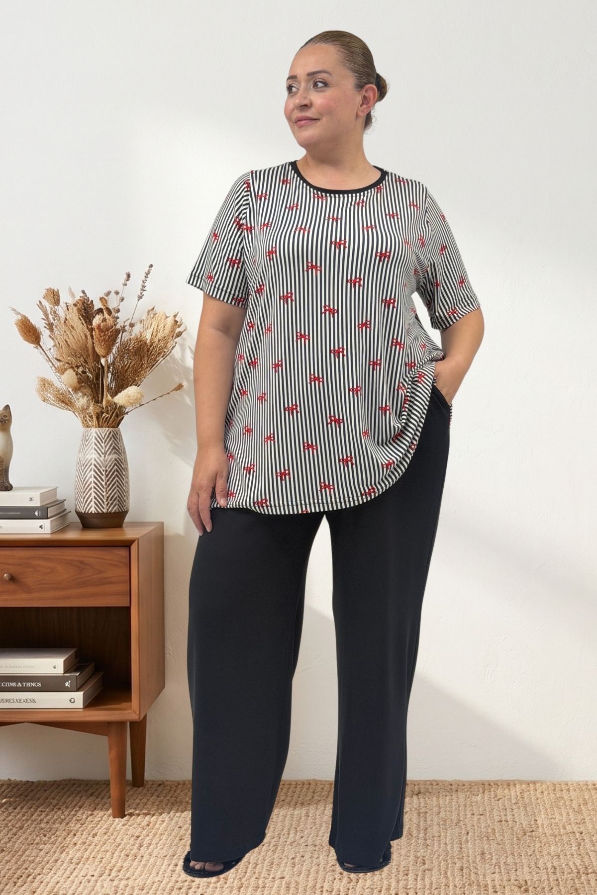 67809 Büyük Beden Üstü Desenli Kombinli Milan-Modal Pijama Takımı - Kırmızı Kurdele Desenli