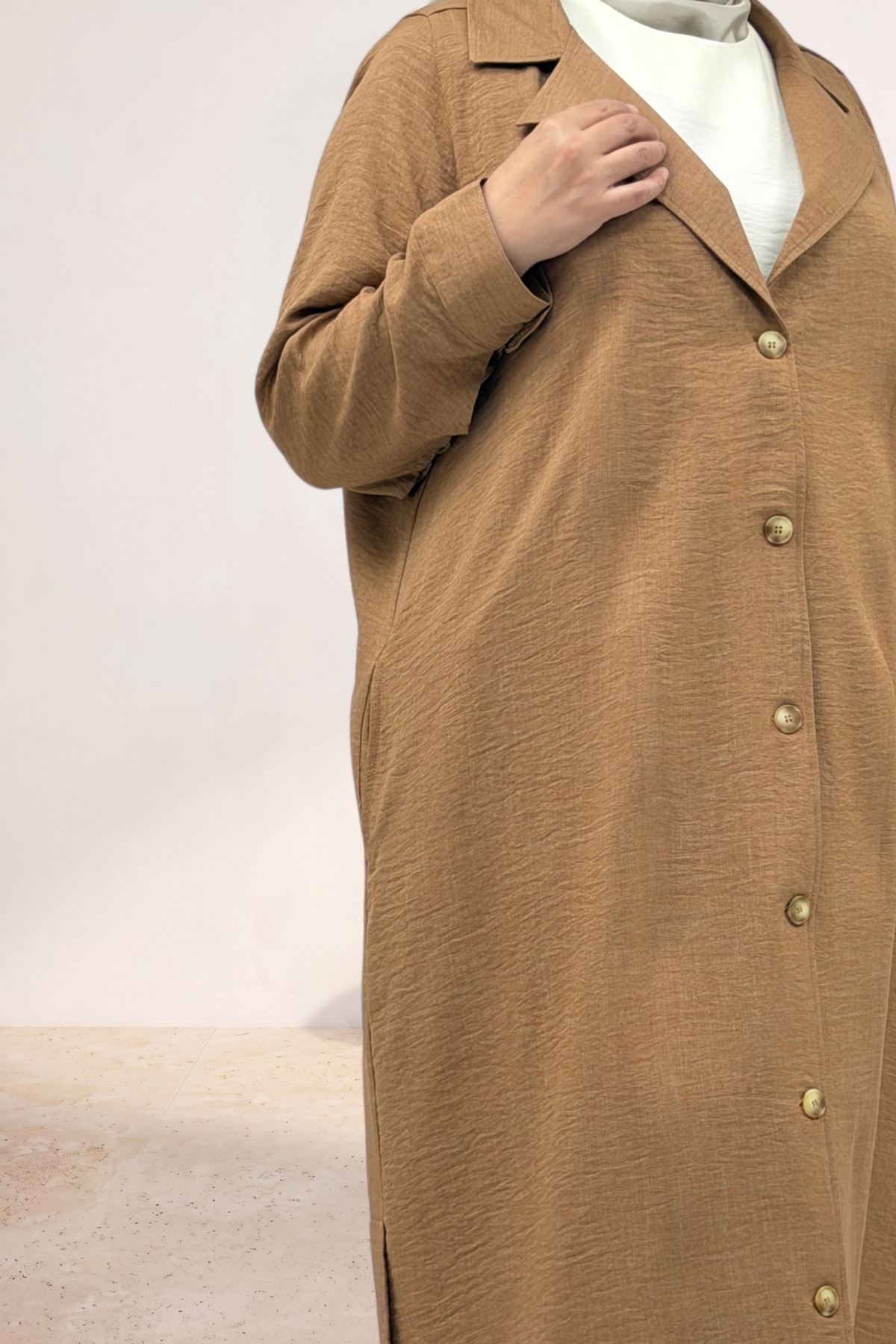 63010 Büyük Beden Boydan Düğmeli Melanj Keten Trençkot - Taba