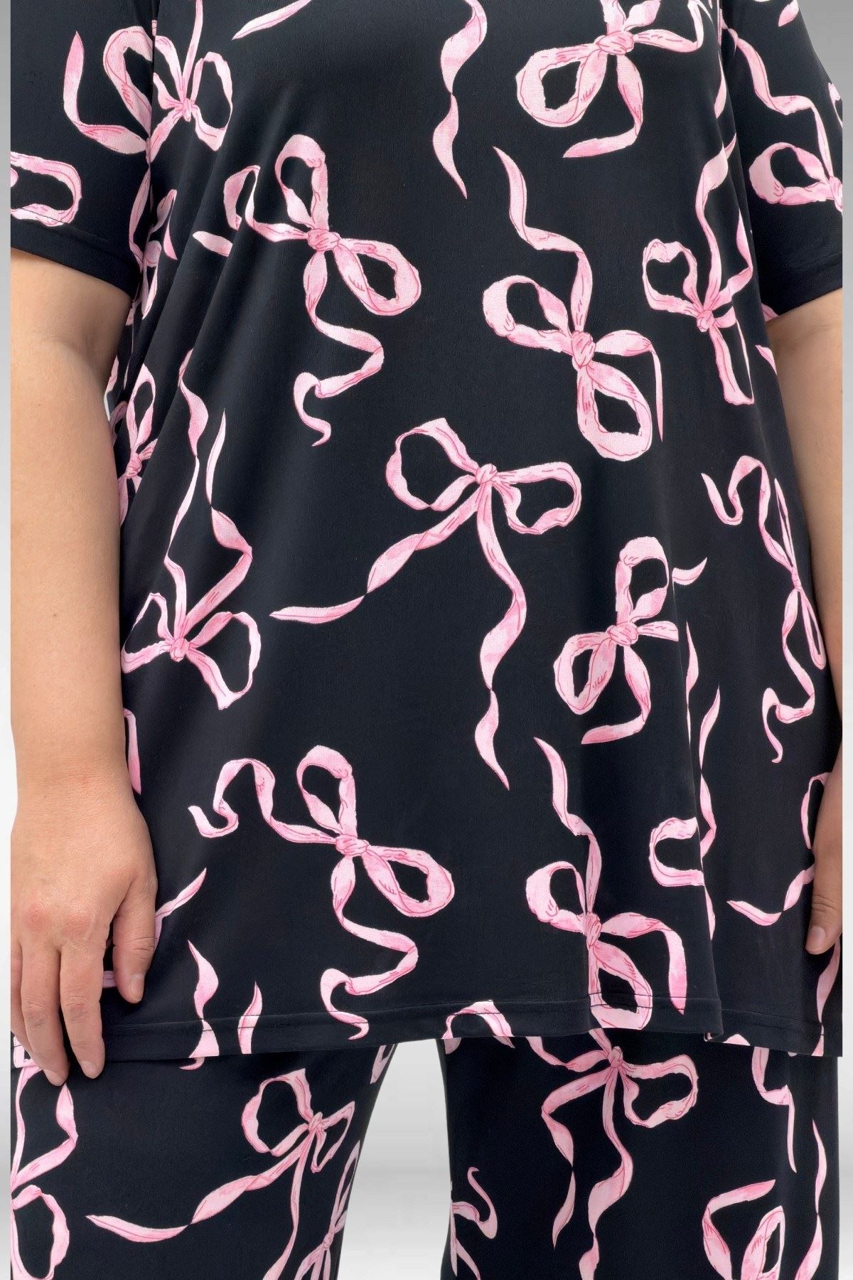 67801 Büyük Beden Kısakol Desenli  Pijama Takımı - Pembe Kurdele Desenli