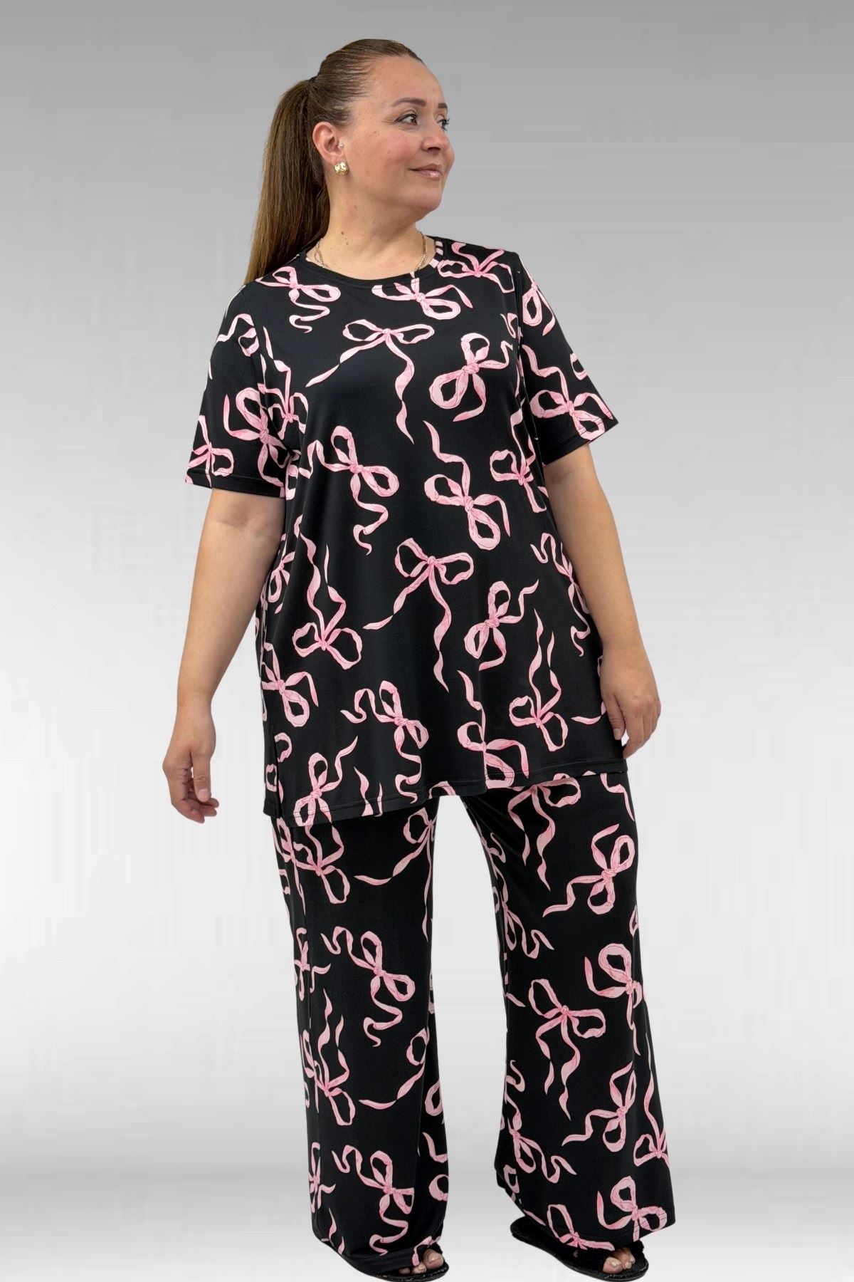 67801 Büyük Beden Kısakol Desenli  Pijama Takımı - Pembe Kurdele Desenli