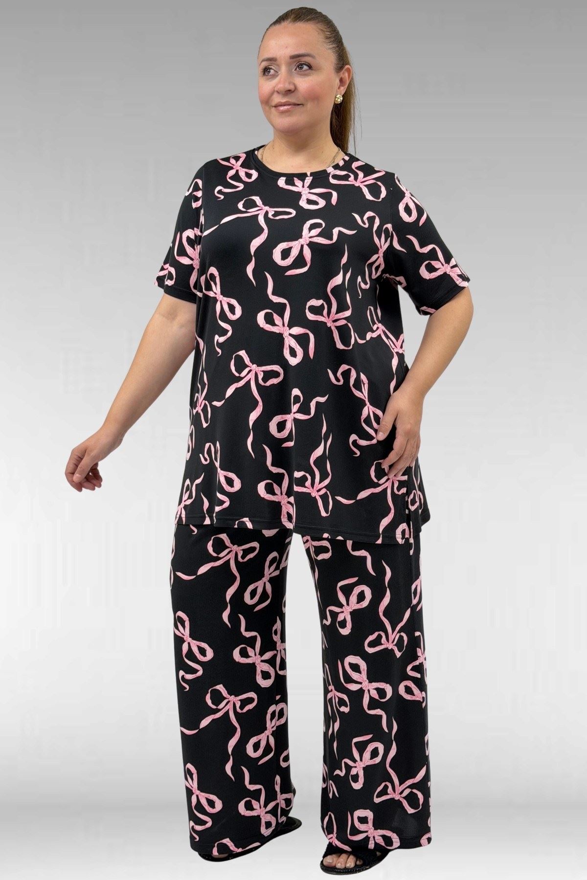 67801 Büyük Beden Kısakol Desenli  Pijama Takımı - Pembe Kurdele Desenli
