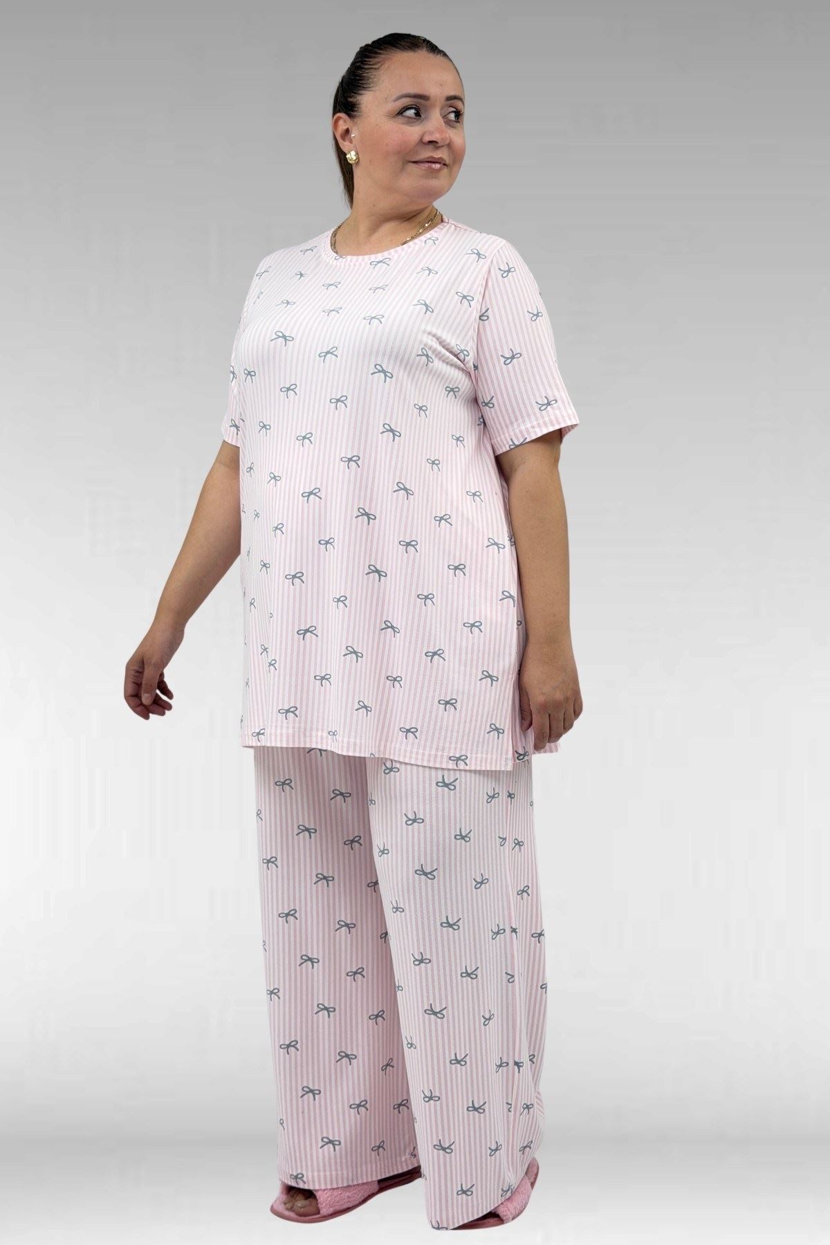 67801 Büyük Beden Kısakol Desenli  Pijama Takımı - Antrasit Kurdele Desenli