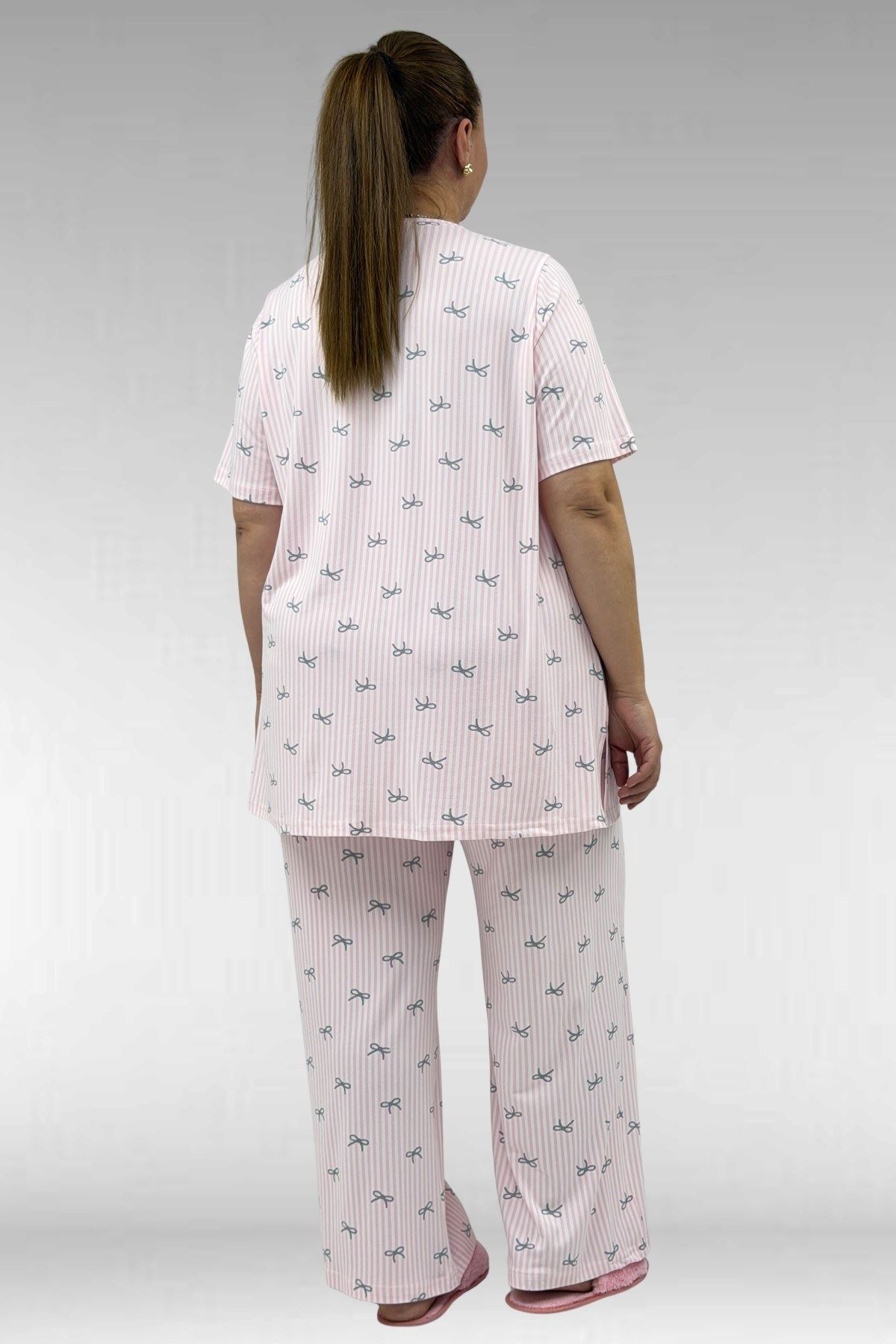 67801 Büyük Beden Kısakol Desenli  Pijama Takımı - Antrasit Kurdele Desenli