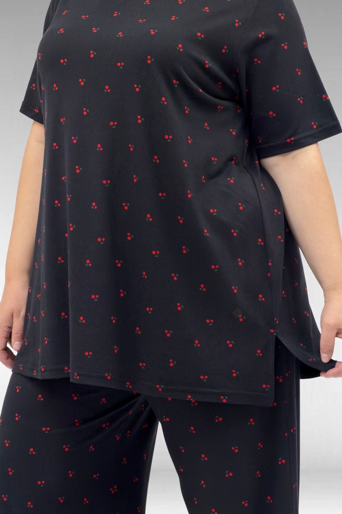 67801 Büyük Beden Kısakol Desenli  Pijama Takımı - Kiraz Desenli