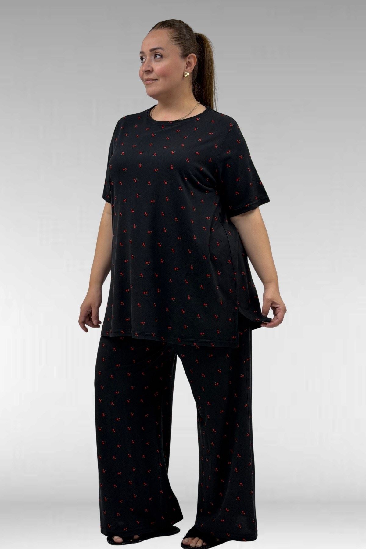 67801 Büyük Beden Kısakol Desenli  Pijama Takımı - Kiraz Desenli