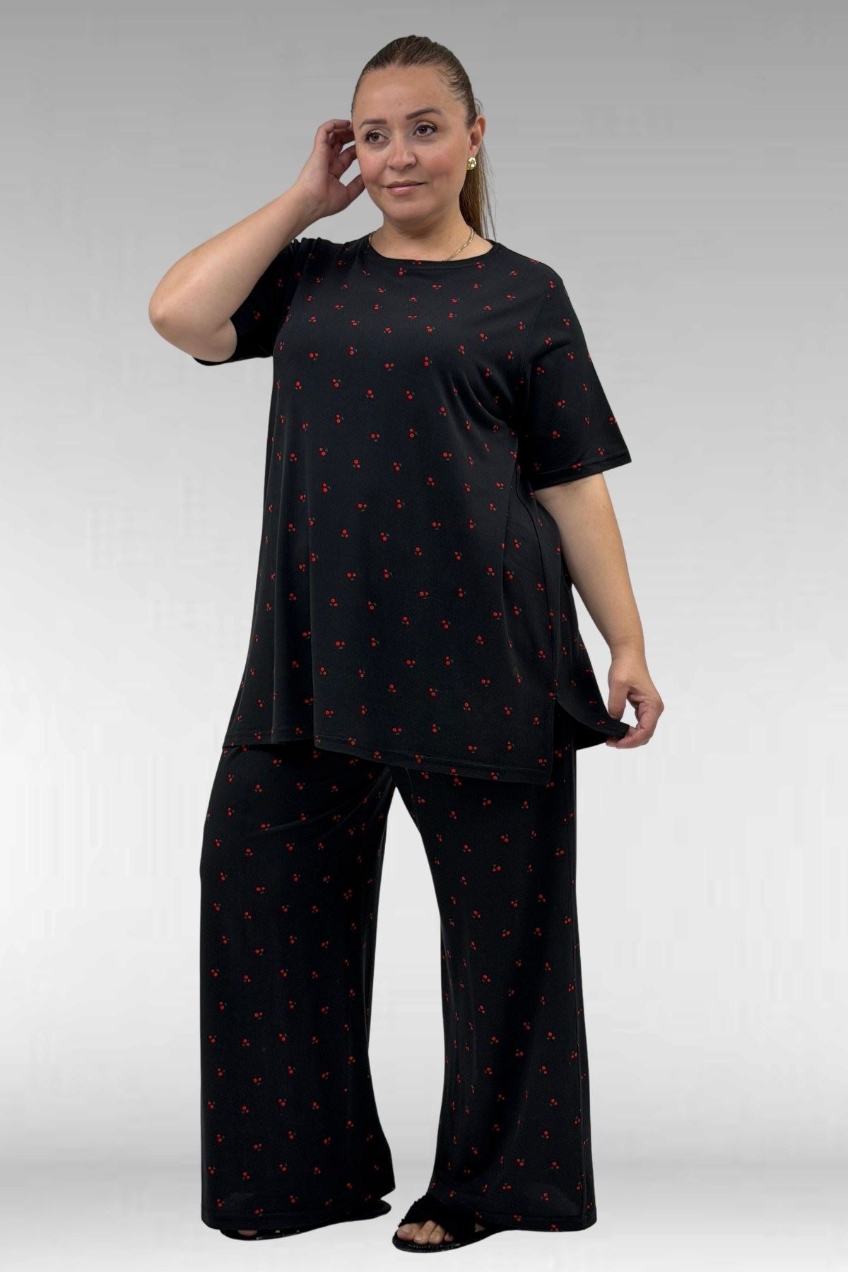 67801 Büyük Beden Kısakol Desenli  Pijama Takımı - Kiraz Desenli