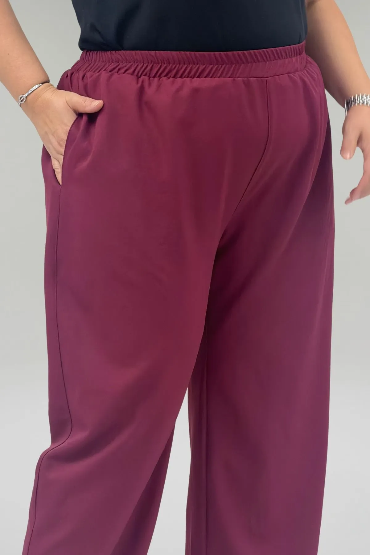 69015 Büyük Beden Bolpaçalı Beli Lastikli Nora Pantolon - Bordo