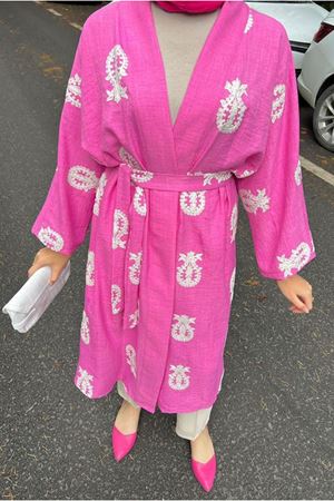 24Y5076 - PEMBE - ETNİK DESEN İŞLEMELİ KİMONO