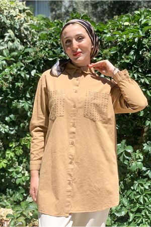 25Y4415 - CAMEL - CEPLERİ TAŞ BASKILI GÖMLEK