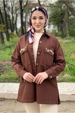 26K5098 - KAHVE - CEPLERİ DALGA TAŞLI GABARDİN CEKET 