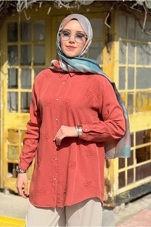 26Y7094 - KİREMİT - ÇİÇEK TAŞLI TENCEL GÖMLEK